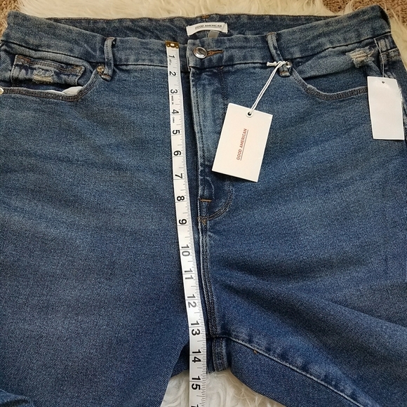 Good American ‘Good Curve Skinny Jeans - Picture 4 of 11